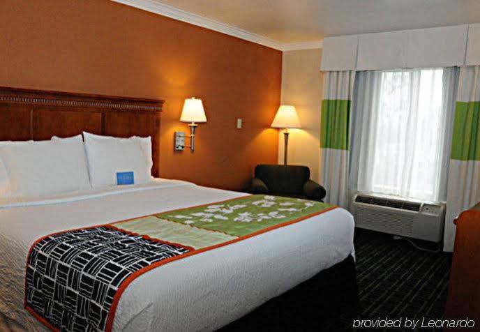 Fairfield Inn Ontario 온타리오 외부 사진